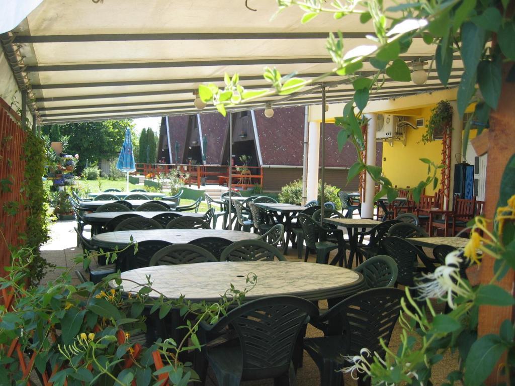 Abadszaloki Vitorlas Vendeghaz Hotel Zewnętrze zdjęcie